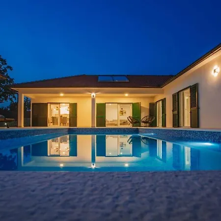 Luxury Dubravka - Heated Pool & Suitable For Disabled Sumet