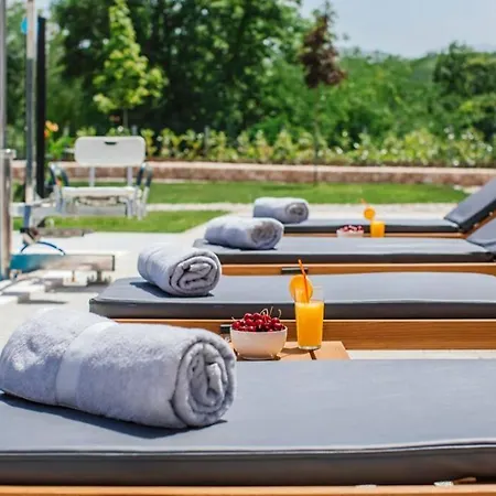 Luxury Dubravka - Heated Pool & Suitable For Disabled *