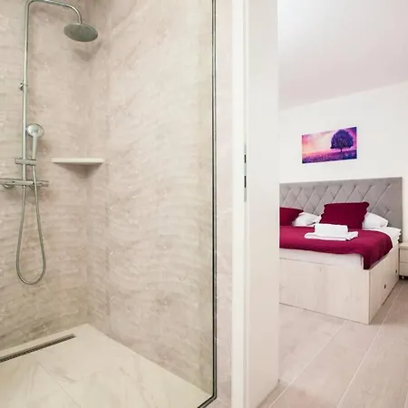 Luxury Dubravka - Heated Pool & Suitable For Disabled