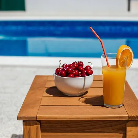 Luxury Dubravka - Heated Pool & Suitable For Disabled * Sumet